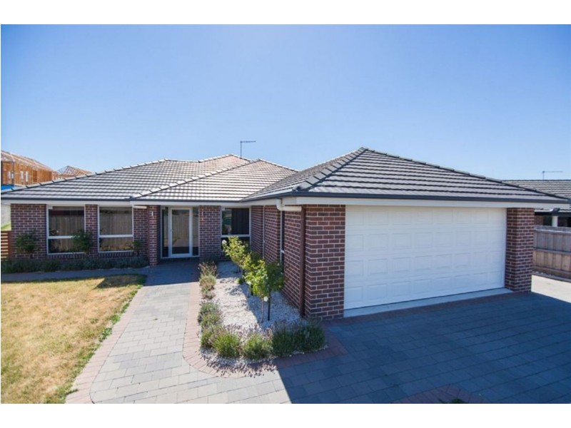 18 Carillion Court, Newnham TAS 7248