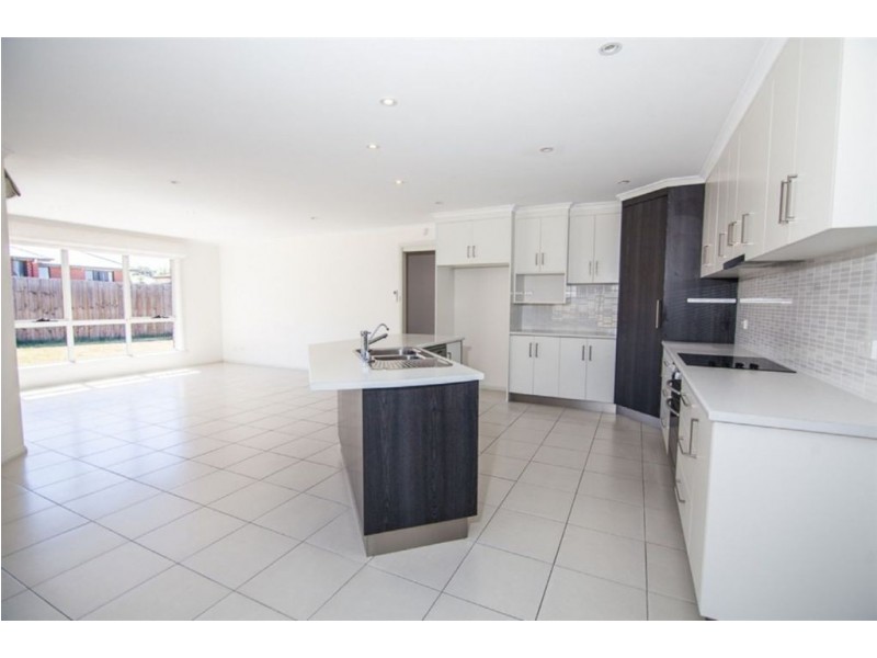 18 Carillion Court, Newnham TAS 7248