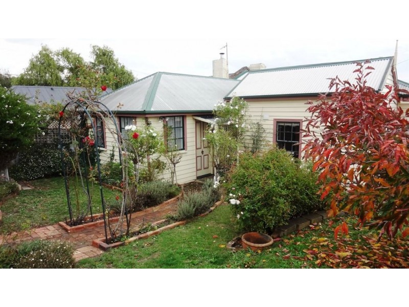 1 Leslie Place, South Launceston TAS 7249