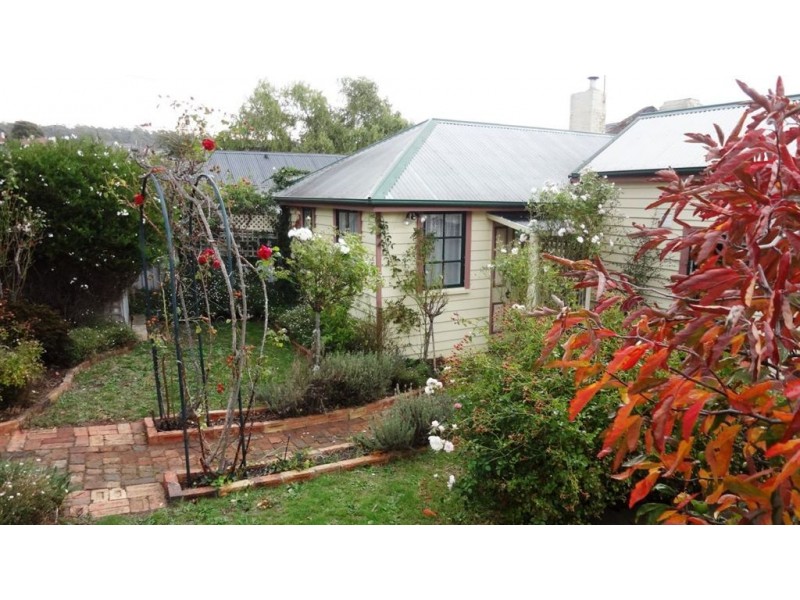 1 Leslie Place, South Launceston TAS 7249