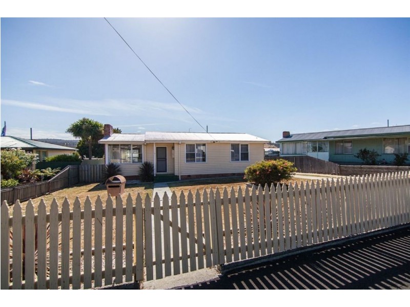 19 Stoke Street, Ravenswood TAS 7250