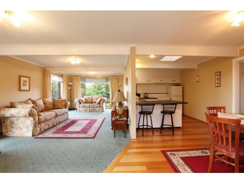 17 Belgrave Parade, Youngtown TAS 7249