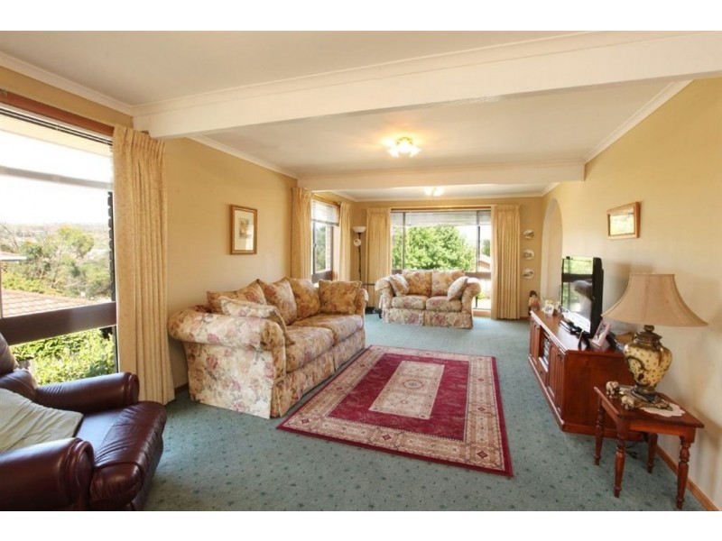 17 Belgrave Parade, Youngtown TAS 7249