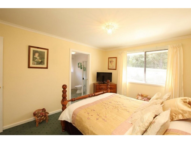 17 Belgrave Parade, Youngtown TAS 7249