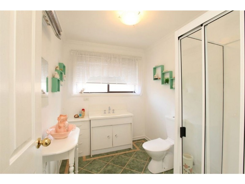 17 Belgrave Parade, Youngtown TAS 7249