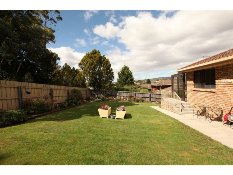 17 Belgrave Parade, Youngtown TAS 7249