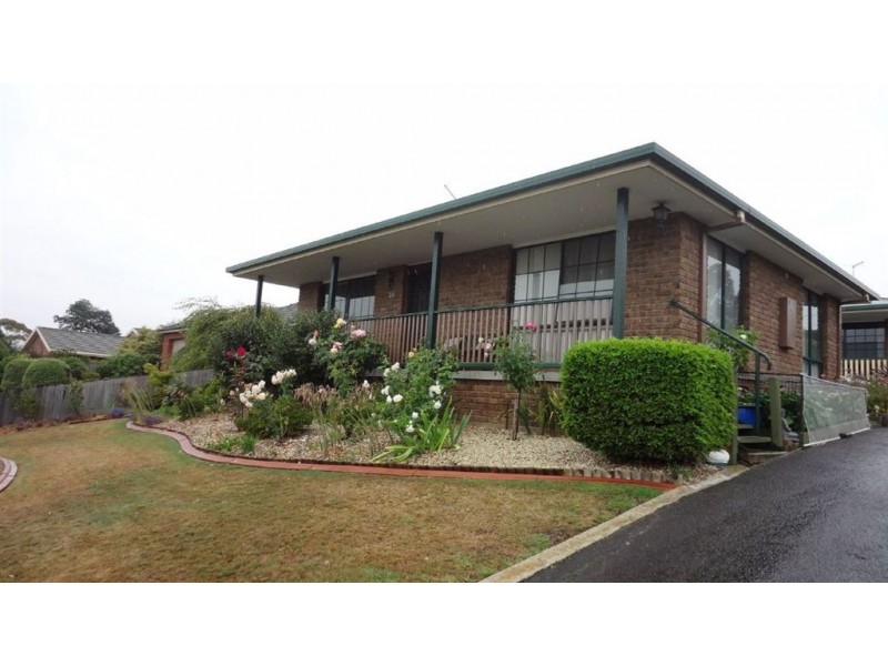 1/38 Benwerrin Crescent, Norwood TAS 7250