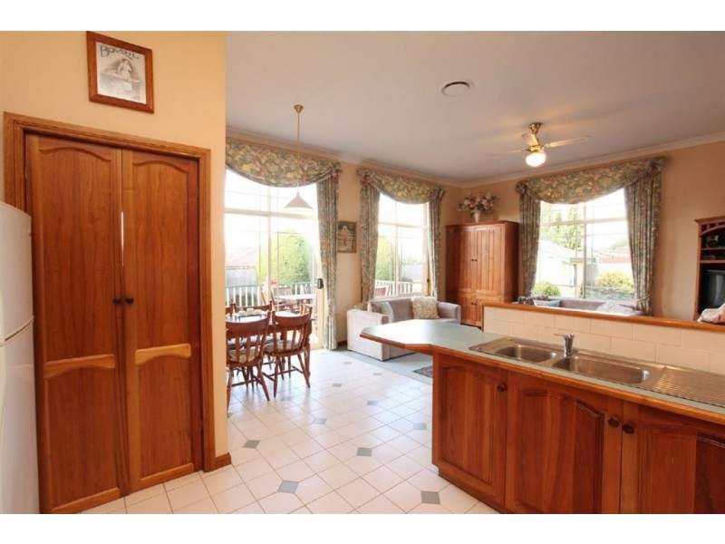 9 Piper Avenue, Youngtown TAS 7249