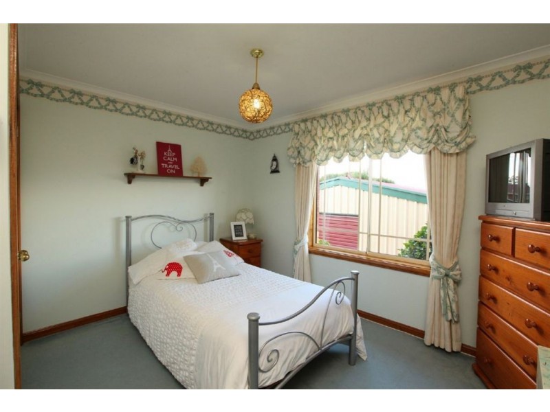 9 Piper Avenue, Youngtown TAS 7249