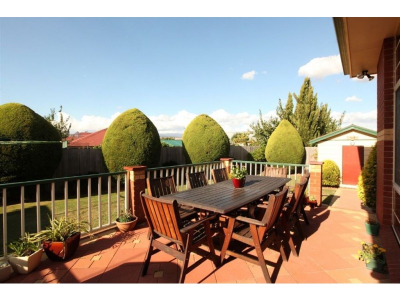 9 Piper Avenue, Youngtown TAS 7249
