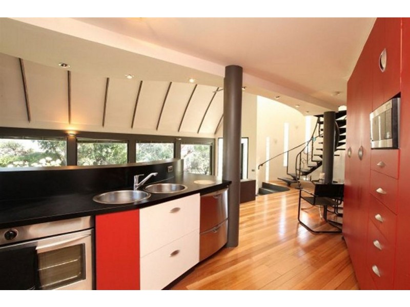 36 Roberts Crescent, Newnham TAS 7248