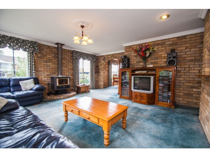 27 Montgomery Court, Norwood TAS 7250