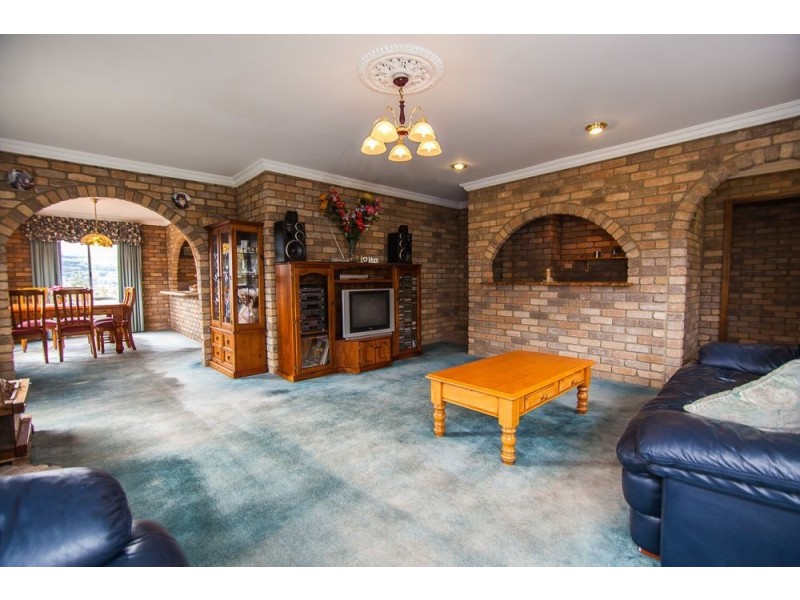 27 Montgomery Court, Norwood TAS 7250