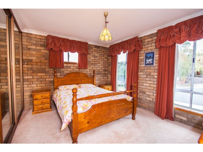 27 Montgomery Court, Norwood TAS 7250