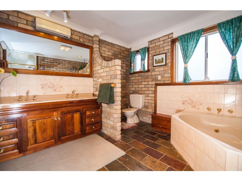 27 Montgomery Court, Norwood TAS 7250