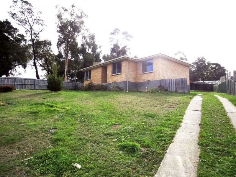 8 Emerald Place, Ravenswood TAS 7250