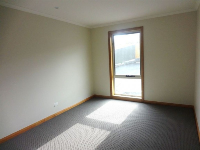1/5 Caprice Court, Newnham TAS 7248