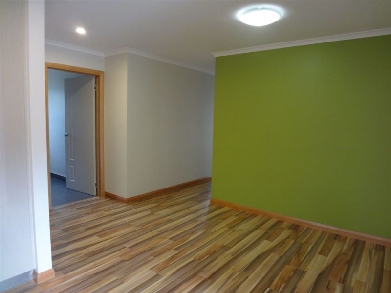 2/5 Caprice Court, Newnham TAS 7248