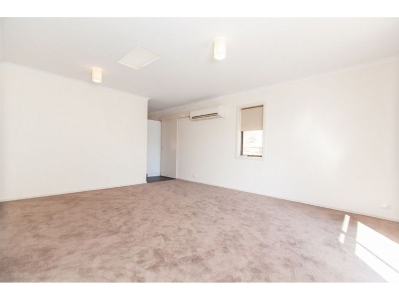 1/16 Country Club Avenue, Prospect Vale TAS 7250