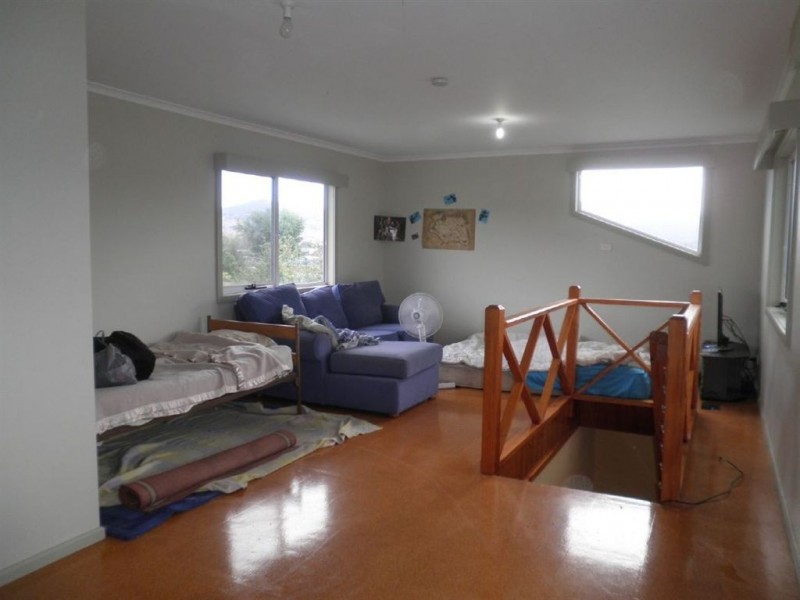 24 Churchill Street, Avoca TAS 7213