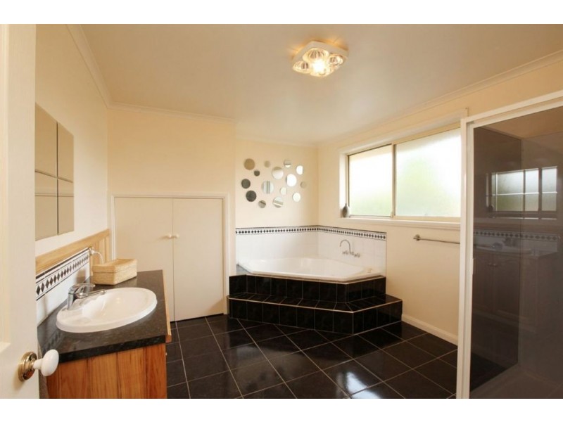 21 Columbus Drive, Blackstone Heights TAS 7250