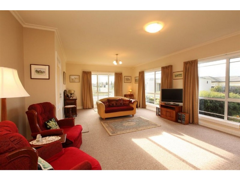 10 Elphinwood Square, Newstead TAS 7250