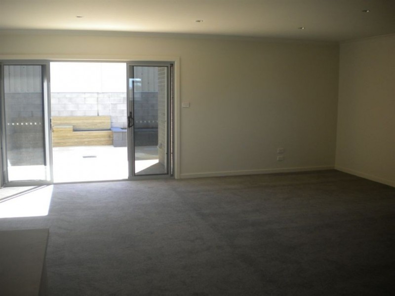 1 & 2/5 Kate Reed Drive, Prospect TAS 7250