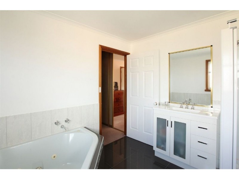 4 Pegema Place, Norwood TAS 7250