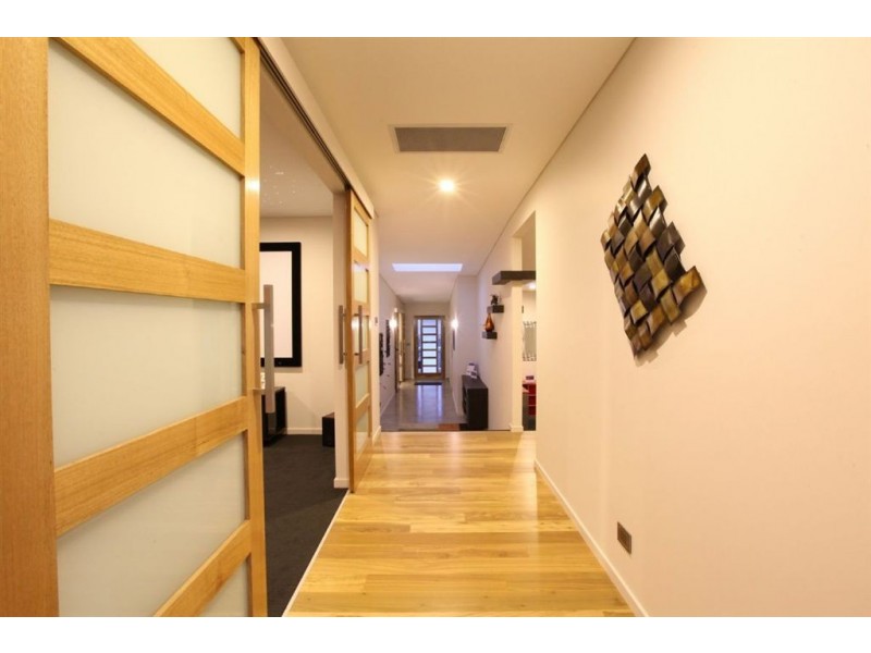 2 Legges Crescent, Prospect TAS 7250