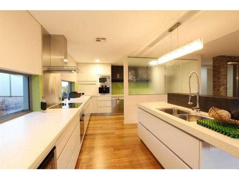 2 Legges Crescent, Prospect TAS 7250