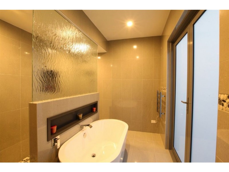 2 Legges Crescent, Prospect TAS 7250