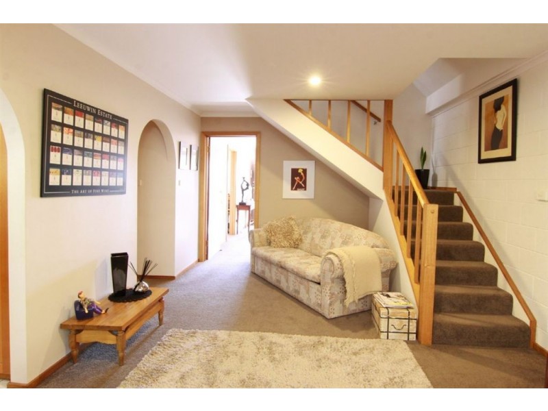2/50 Upton Street, Launceston TAS 7250