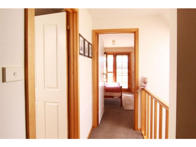 2/50 Upton Street, Launceston TAS 7250