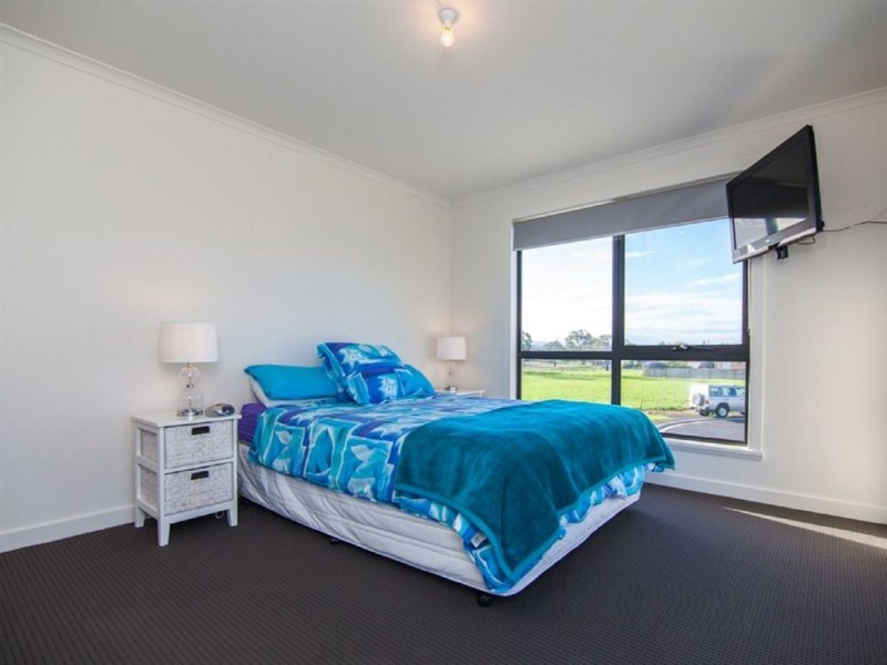 10 Freycinet Court, Swansea TAS 7190