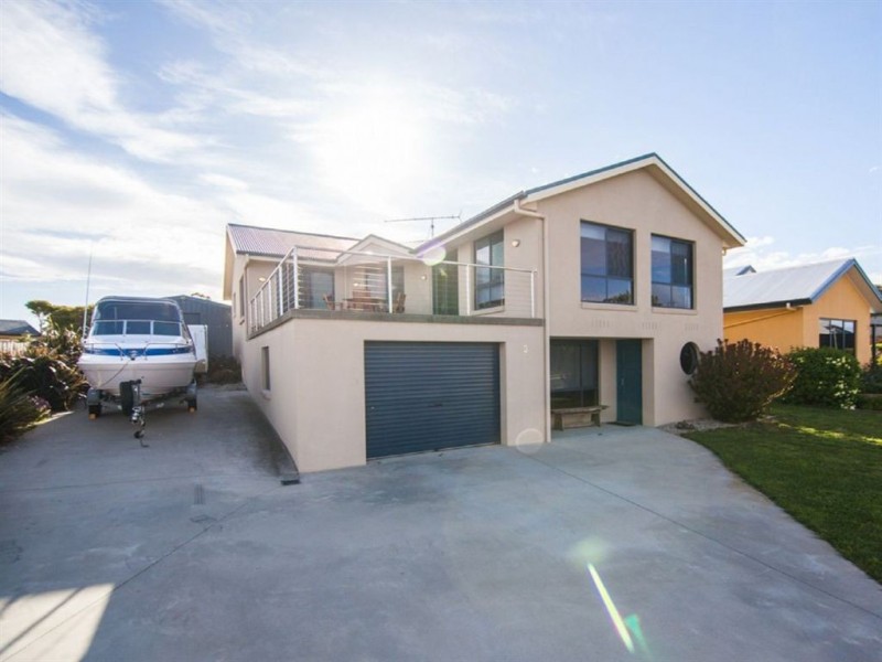 3 Freycinet Court, Swansea TAS 7190