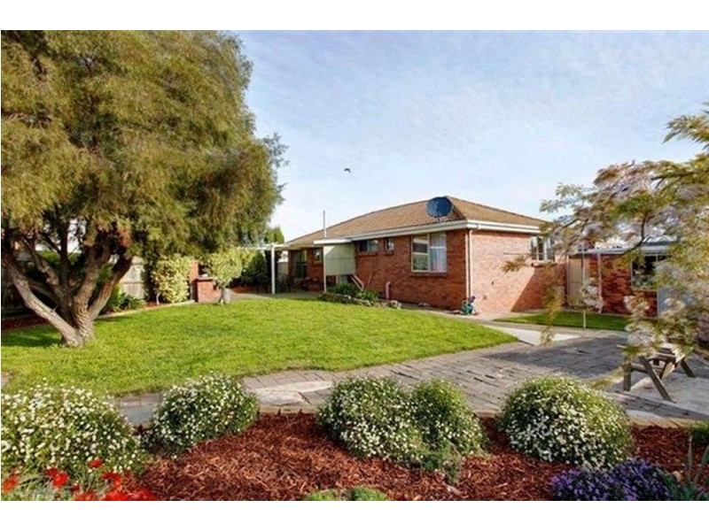 18 Sebastian Court, Newnham TAS 7248