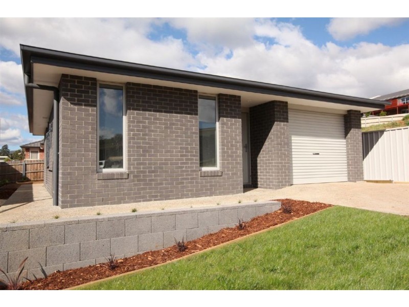 2/11 Eldonhurst Drive, Newstead TAS 7250