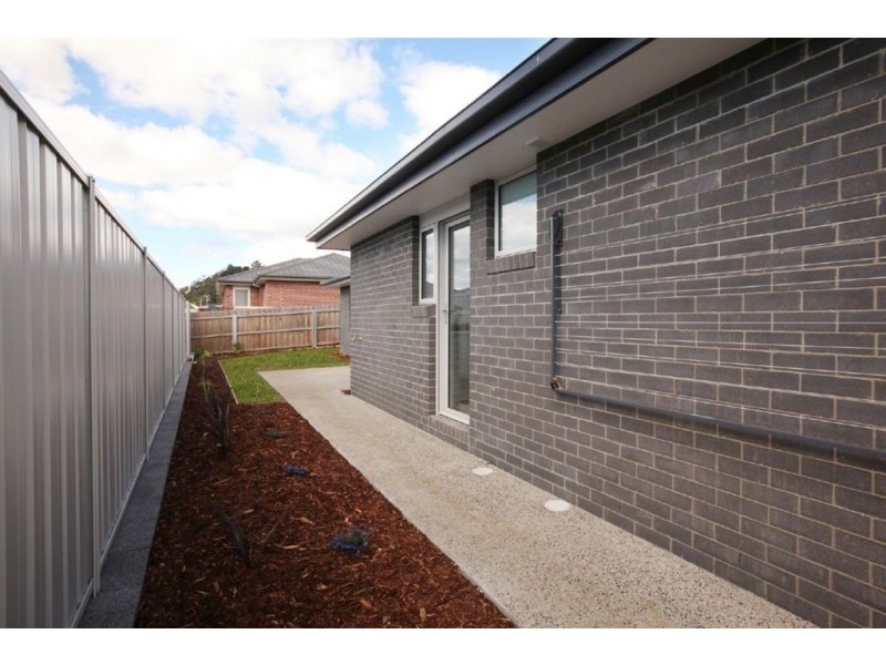 2/11 Eldonhurst Drive, Newstead TAS 7250