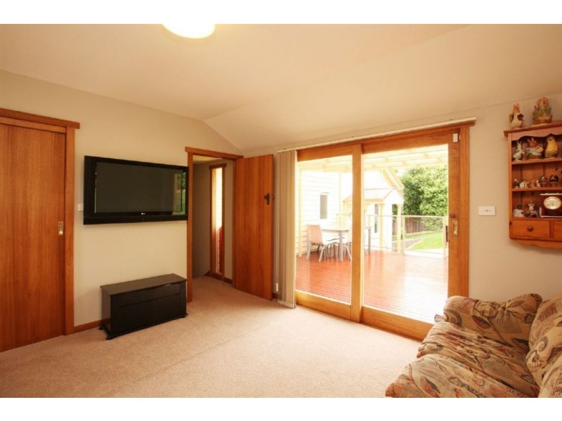 6 Law Street, Launceston TAS 7250