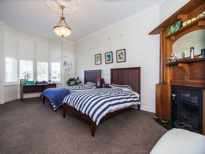 7 College Street, Newstead TAS 7250