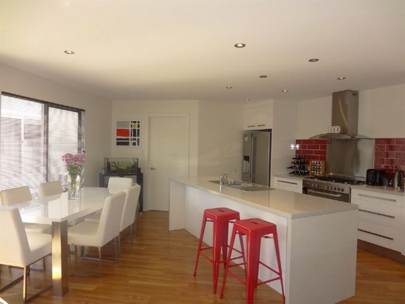 1/4 Caprice Court, Newnham TAS 7248