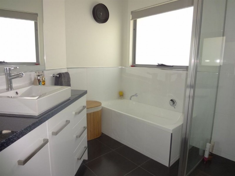 1/4 Caprice Court, Newnham TAS 7248