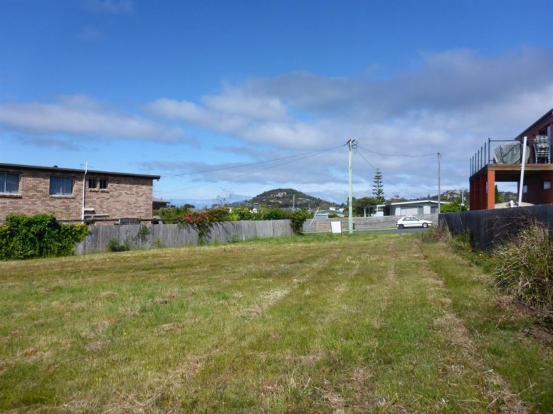 11 Barrett Avenue, Bicheno TAS 7215