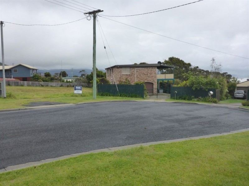 11 Barrett Avenue, Bicheno TAS 7215