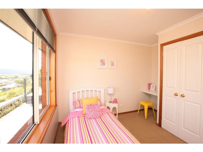 4 Monet Place, Newnham TAS 7248
