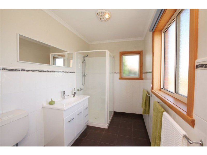 4 Monet Place, Newnham TAS 7248