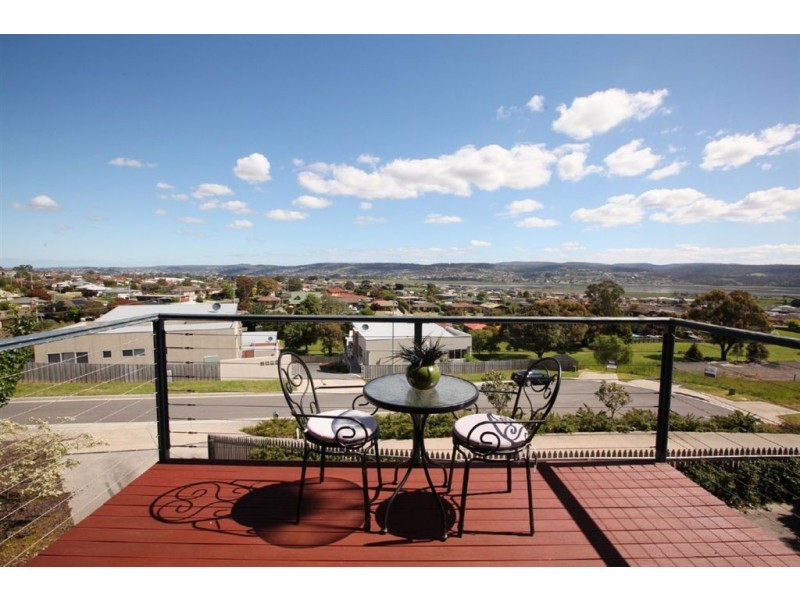 4 Monet Place, Newnham TAS 7248