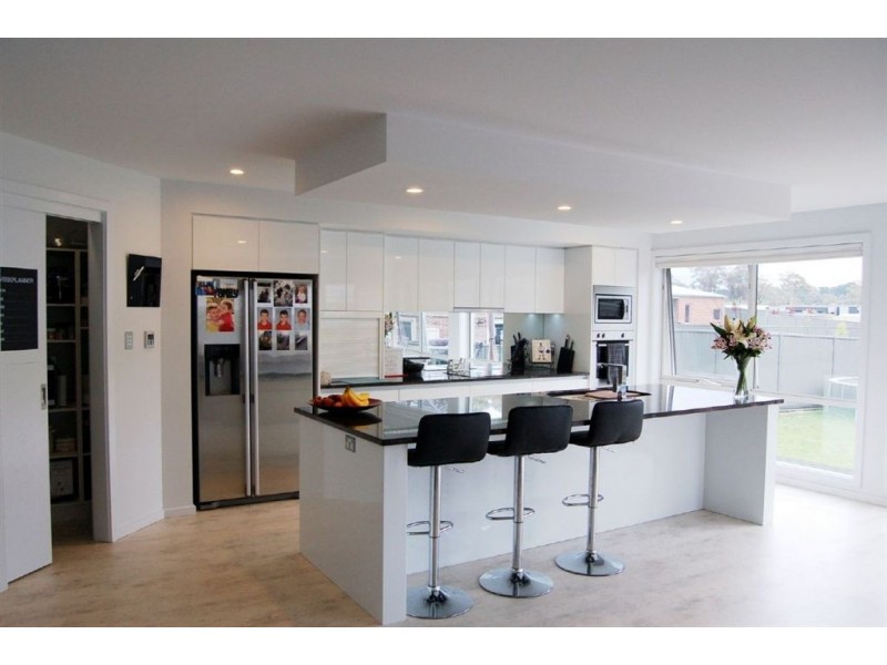 1 Streamside Court, Kings Meadows TAS 7249