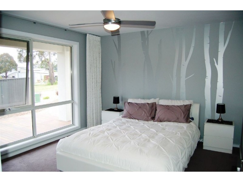 1 Streamside Court, Kings Meadows TAS 7249