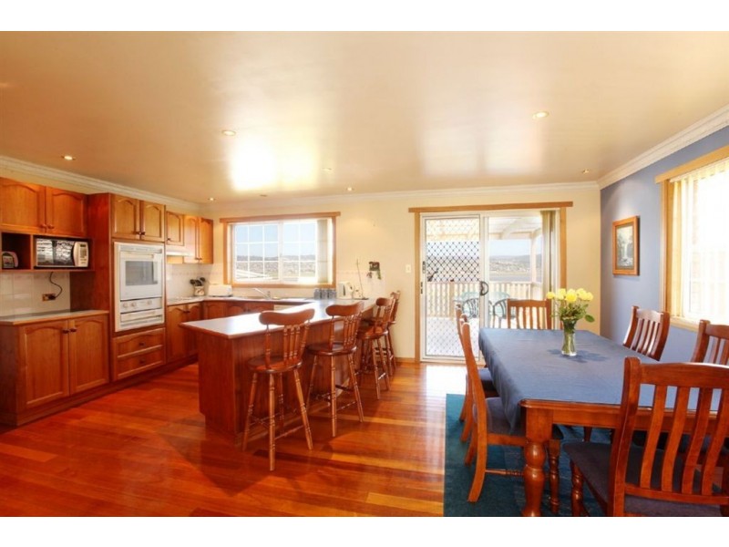 69 Mount Stuart Drive, Newnham TAS 7248